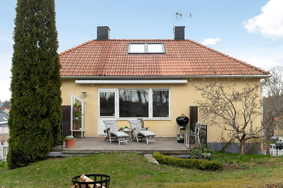 Renoverad Fasad 2 planshus. Norra Ängby Blackeberg Bromma