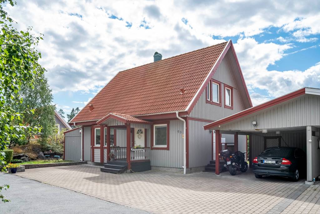 Takomläggning villa takpannor betong. Tyresö Trollbäcken
